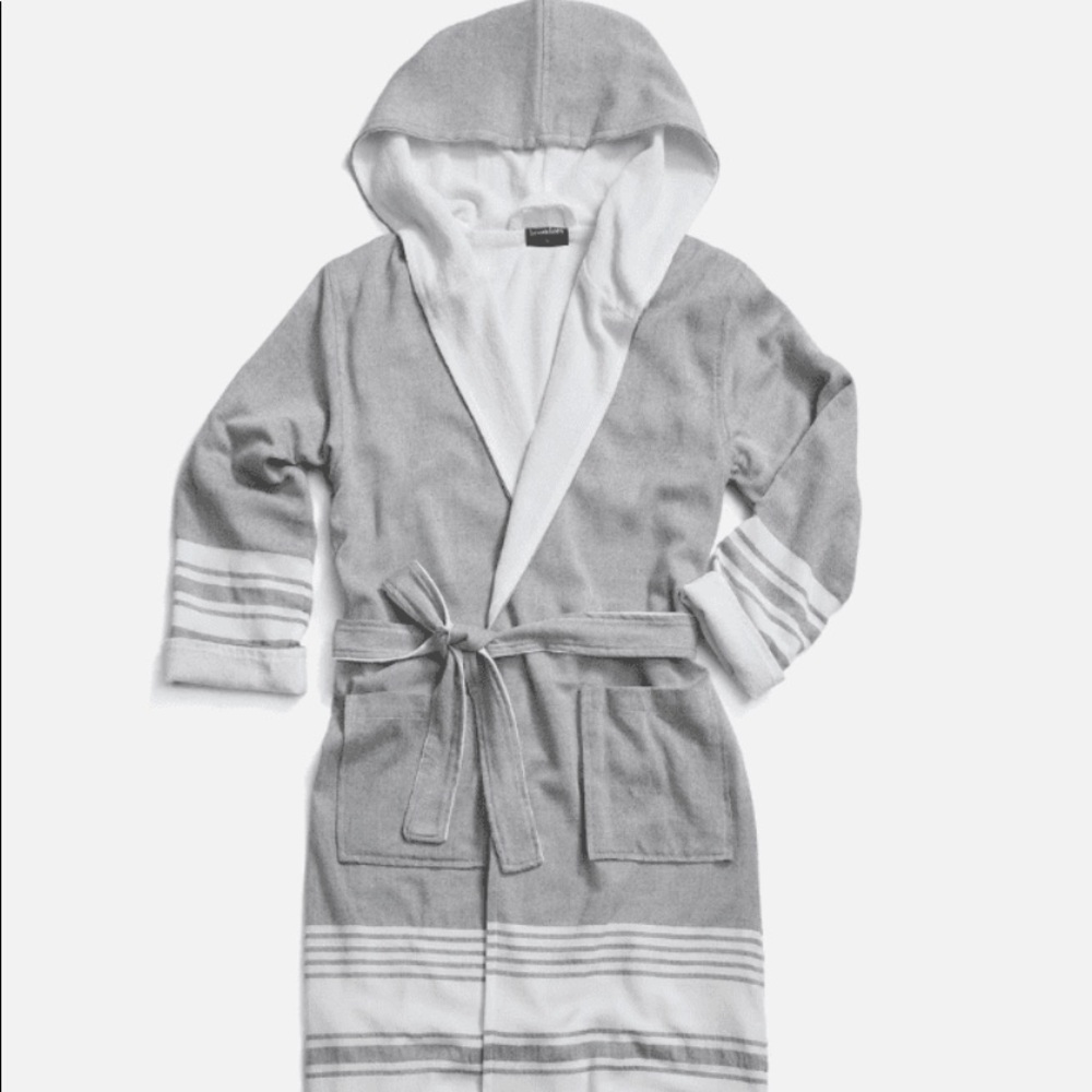 Brooklinen Hammam Rob.  Size medium.